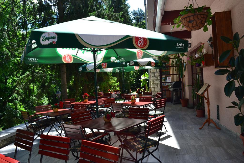 Ezuestfenyo Hotel Telkibánya Exterior foto